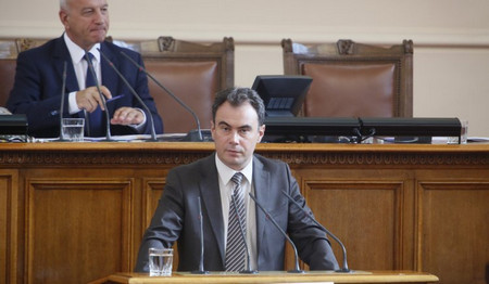 Какви количества горива и откъде се внесоха в България безконтролно