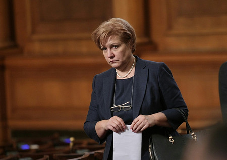 За съжаление трябва да признаем че почти по всички оперативни