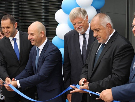 Премиерът Бойко Борисов откри ново предприятие в Индустриалната зона в