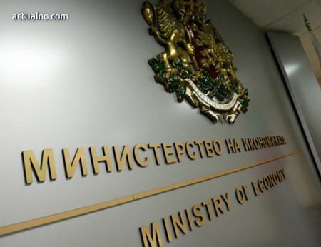 Заместниците на икономическия министър Емил Караниколов ще се увеличат с