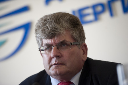 Според бившия член на енергийния регулатор Еленко Божков повишението на