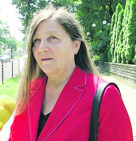 Лили МАРИНКОВА легендарната водеща в БНР бе възстановена в началото