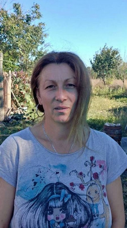Светла Симеонова е родена във Видин Завършила е гимназия и