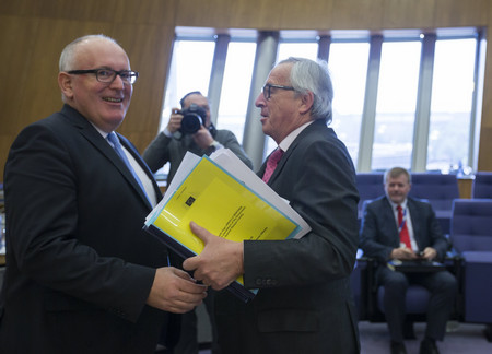 Давид Херценхорн Майя де ла Бауме Политико Служители и дипломати