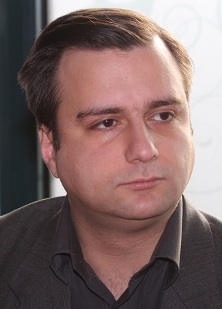 БОРИС ПОПИВАНОВ е възпитаник на СУ "Св. Климент Охридски". Там