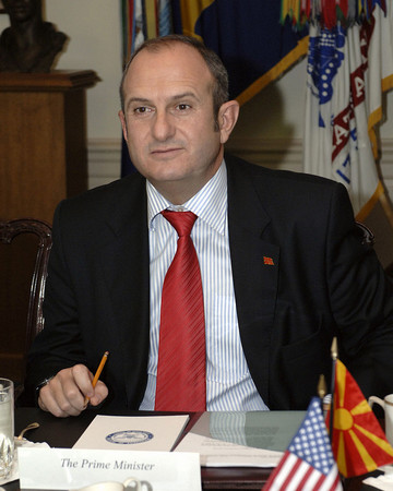 Проф. Бучковски е лидер на СДСМ през 2004 г. и
