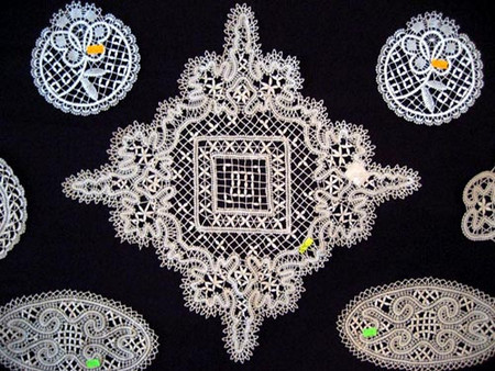 Празник на калоферската дантела се чества от 19 години а