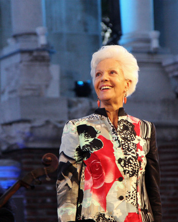 Осемнадесетият международен майсторски клас на Райна Кабаиванска организиран от Нов