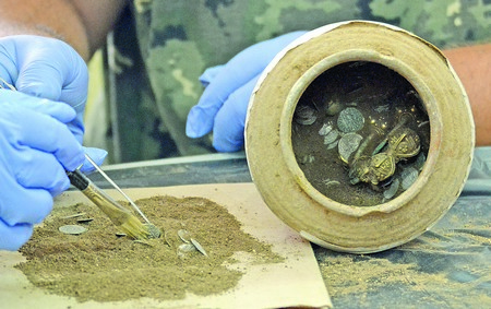 Доц д р Бони Петрунова директор на НИМРано сутринта на 17 август