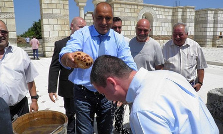 Ако за десет години управляващите се научиха да правят нещо