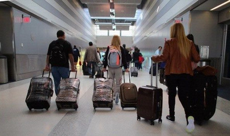 Преди дни дъщерята на мои приятели и неин състудент прекрачиха