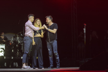 Близо 2000 души станаха свидетели на емоционално предложение за брак