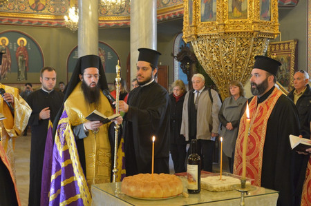 Закани попържни люти клетви се чуват все по често откъм Гръцко