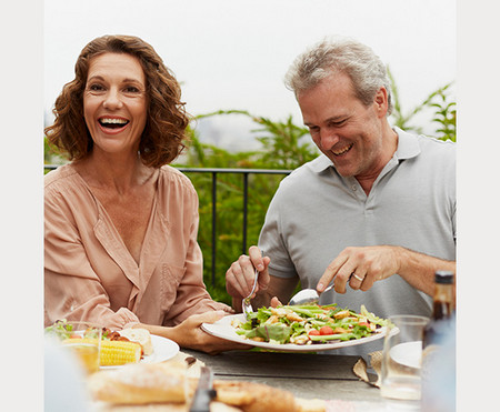 Известно е че човешкото тяло само произвежда витамин Д като