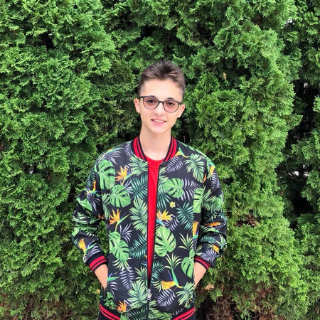 Интервю на Миглена КитановаМарио Марчев Кръстев е роден в София