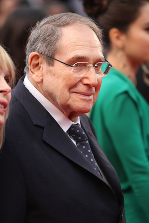 Видях го сред гостите и артистите които преминаваха по червения