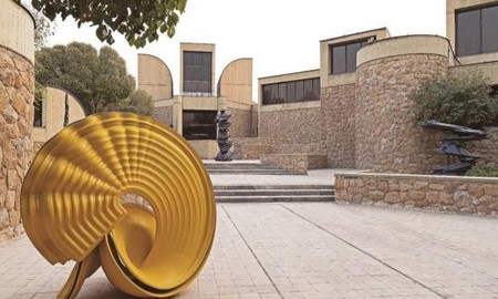 Голяма част от скритите западни творби на Иран ще бъдат