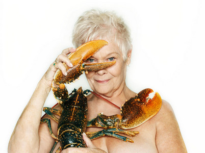 Серията от снимки в които известни личности позират с морски