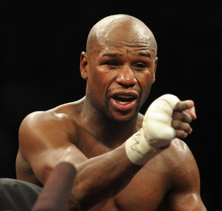 Американскиият боксьор Флойд Мейуедър оглави класацията на сп Форбс за