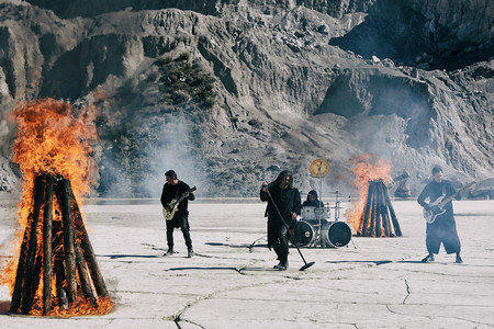 Танкове хеликоптери огнехвъргачки скален орел и древни конници са част