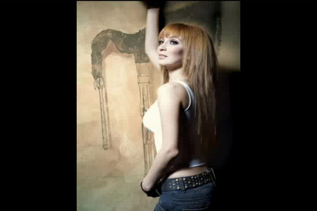 По идея на руската изпълнителка Ника Любецкая в София ще