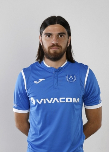 Сръбският бек Милош Цветкович е близо до нов договор с