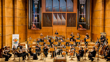 Талантливият пианист Георги Черкин създаде нови оркестрации на брилянтни клавирни