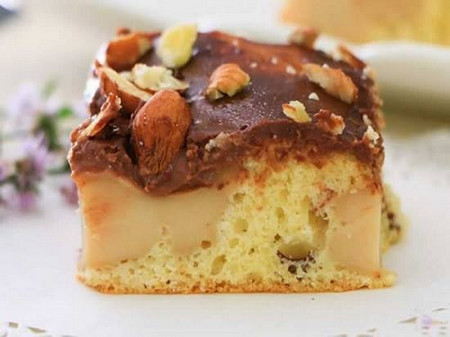 Необходими продукти 3 яйца 200 грама захар 50 грама настърган